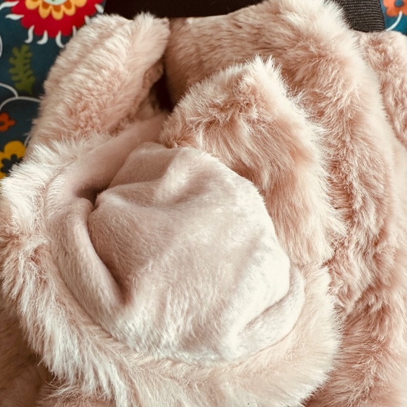 Throw Blanket - Picture 3 of 7